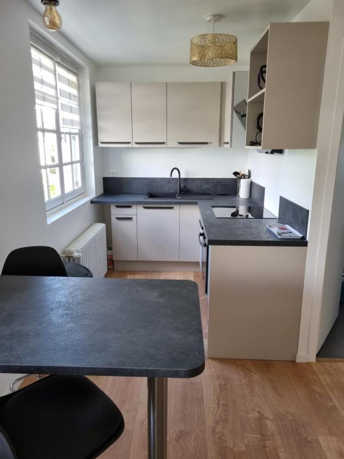 Location Saisonniere Appartement Situe A سوموور المظهر الخارجي الصورة