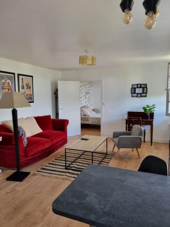 Location Saisonniere Appartement Situe A سوموور المظهر الخارجي الصورة