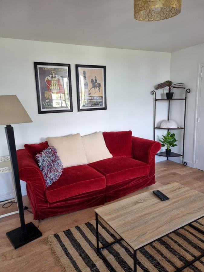 Location Saisonniere Appartement Situe A سوموور المظهر الخارجي الصورة